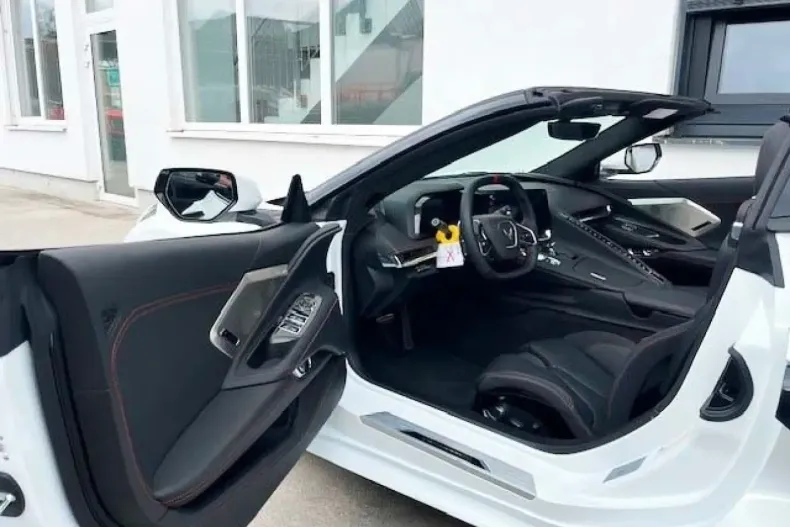 Corvette C8 din 2024 cu 6.900 km - oferta COR114346 - foto 13