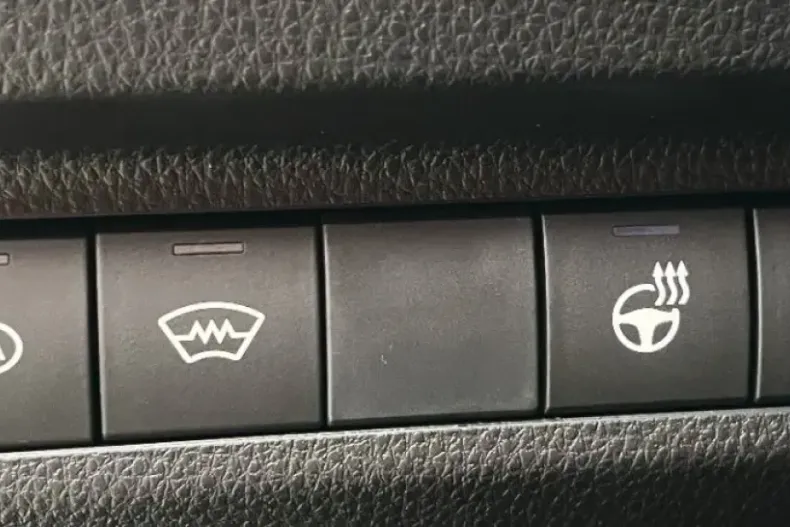 Toyota RAV4 din 2023 cu 13.356 km - oferta TOY114347 - foto 18