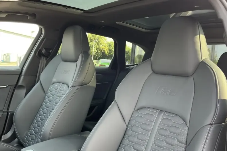 Audi RS6 din 2023 cu 1.501 km - oferta AUD114354 - foto 13