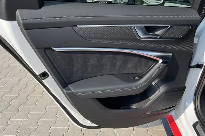 Audi RS6 din 2023 cu 1.501 km - oferta AUD114354 - foto 21