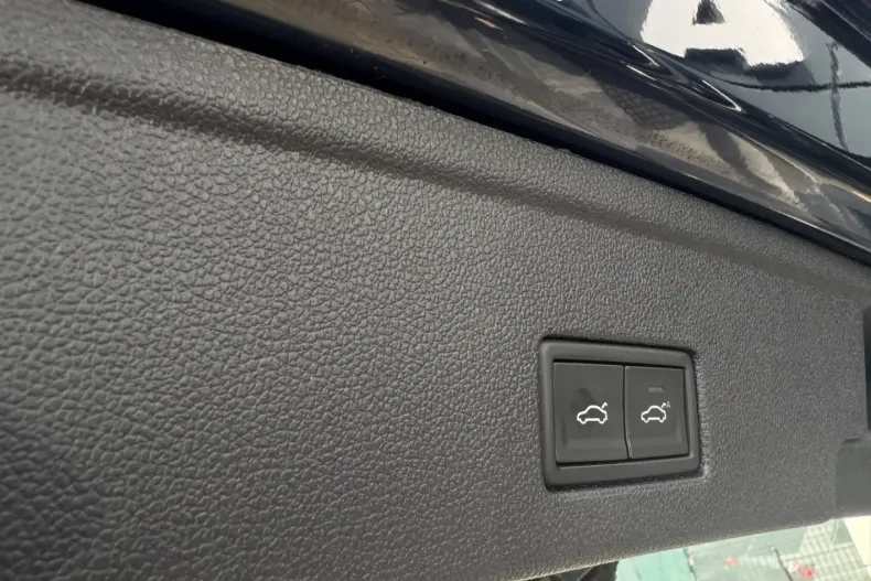 Volkswagen Touareg din 2021 cu 84.500 km - oferta VOL114358 - foto 19