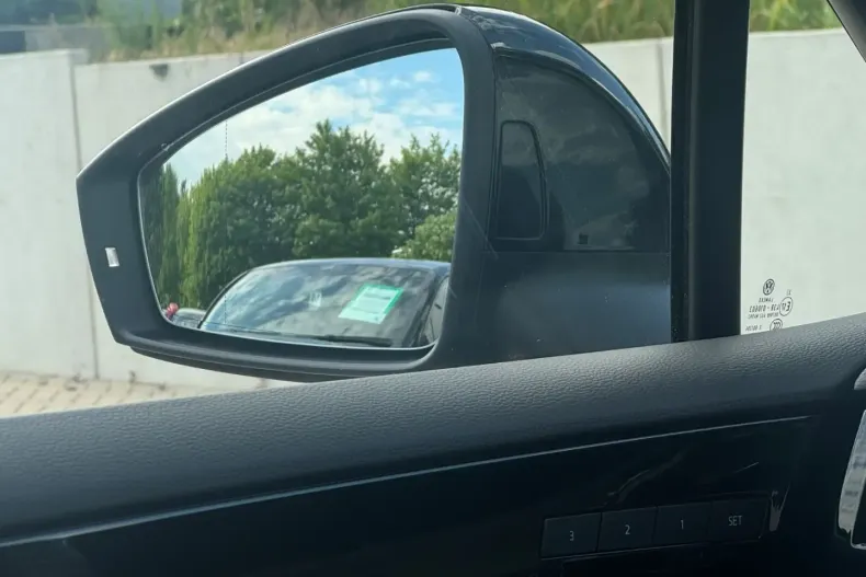 Volkswagen Touareg din 2021 cu 84.500 km - oferta VOL114358 - foto 36