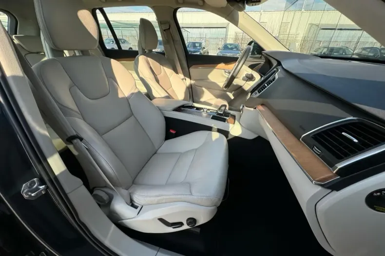 Volvo XC90 din 2021 cu 83.490 km - oferta VOL114369 - foto 14