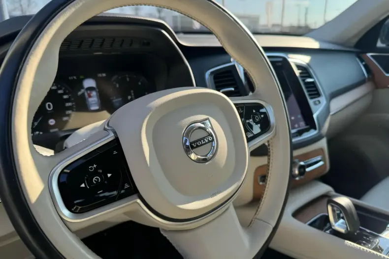 Volvo XC90 din 2021 cu 83.490 km - oferta VOL114369 - foto 17