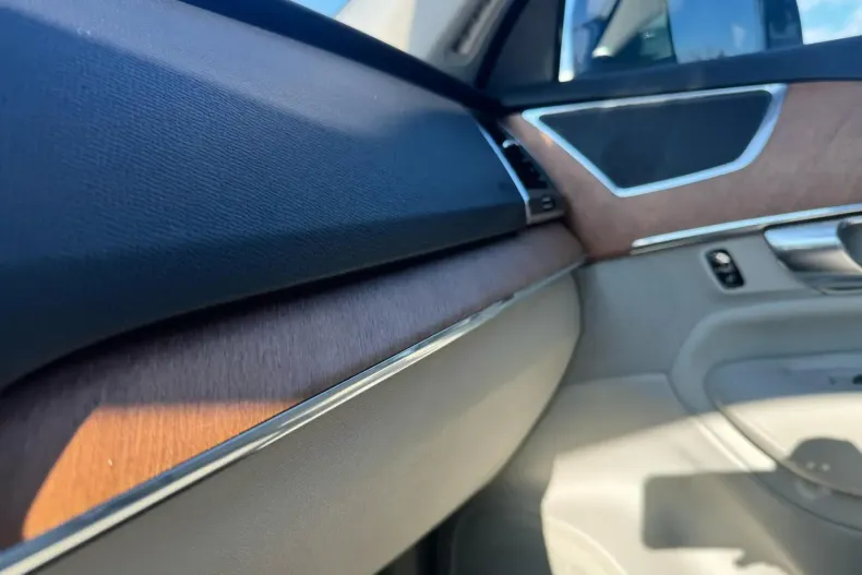 Volvo XC90 din 2021 cu 83.490 km - oferta VOL114369 - foto 18