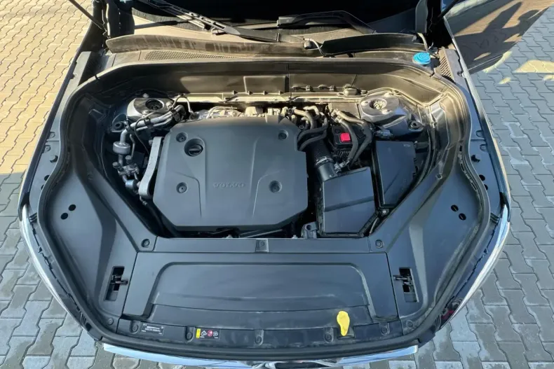 Volvo XC90 din 2021 cu 83.490 km - oferta VOL114369 - foto 31