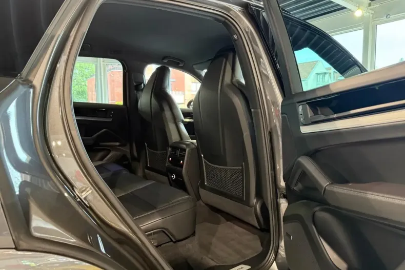 Porsche Cayenne din 2024 cu 40.000 km - oferta POR114376 - foto 26