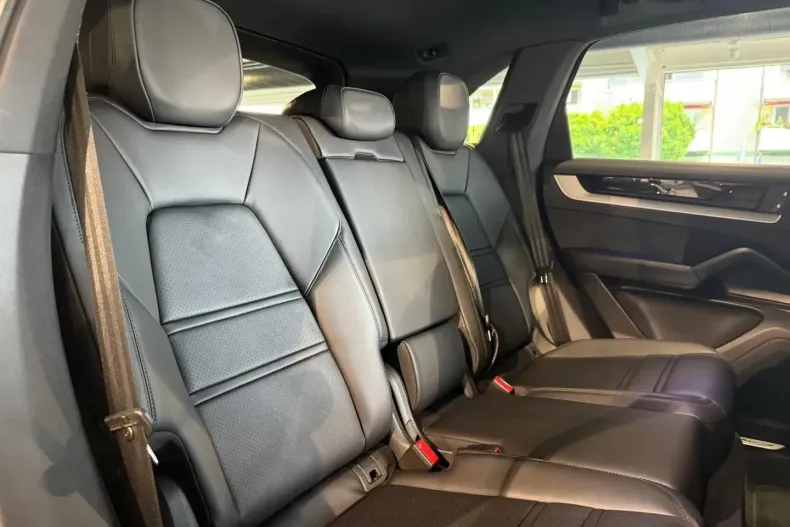 Porsche Cayenne din 2024 cu 40.000 km - oferta POR114376 - foto 27