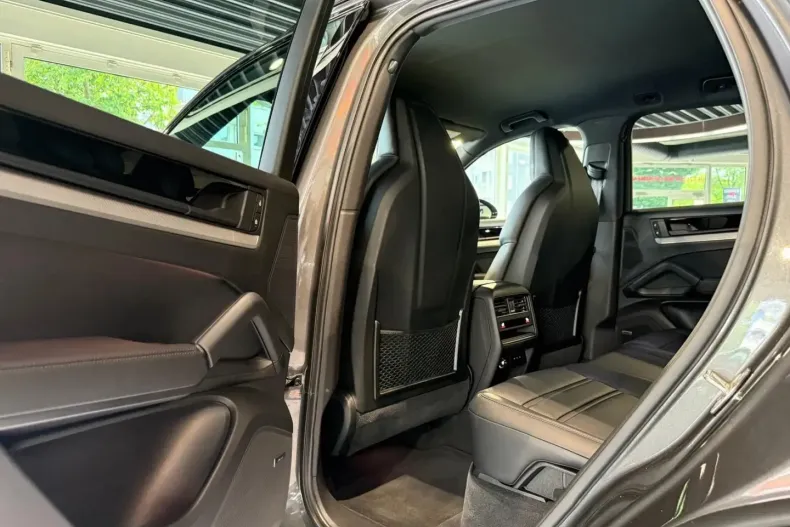 Porsche Cayenne din 2024 cu 40.000 km - oferta POR114376 - foto 28