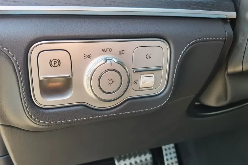 Mercedes-Benz GLE 63 AMG din 2023 cu 9.250 km - oferta MER114380 - foto 13