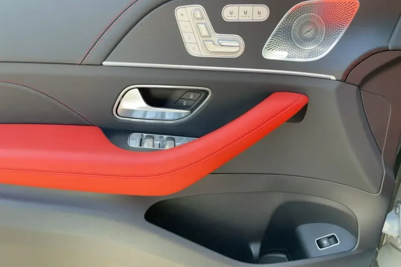 Mercedes-Benz GLE 63 AMG din 2024 cu 32.532 km - oferta MER114381 - foto 13