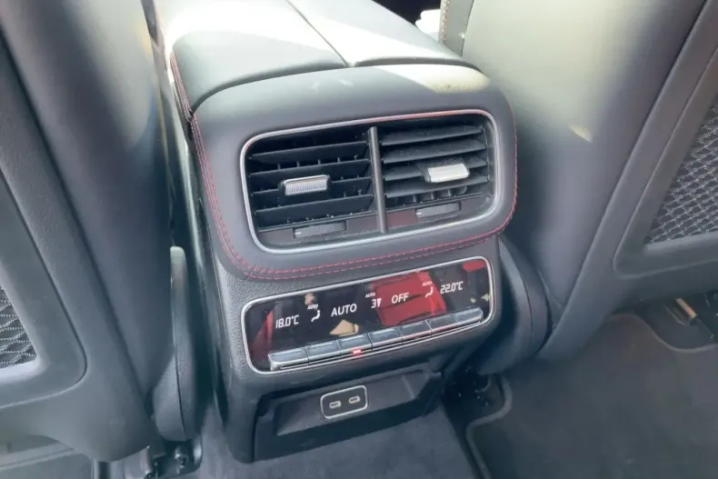 Mercedes-Benz GLE 63 AMG din 2024 cu 32.532 km - oferta MER114381 - foto 16