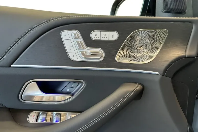 Mercedes-Benz GLE 63 AMG din 2024 cu 4.750 km - oferta MER114382 - foto 12