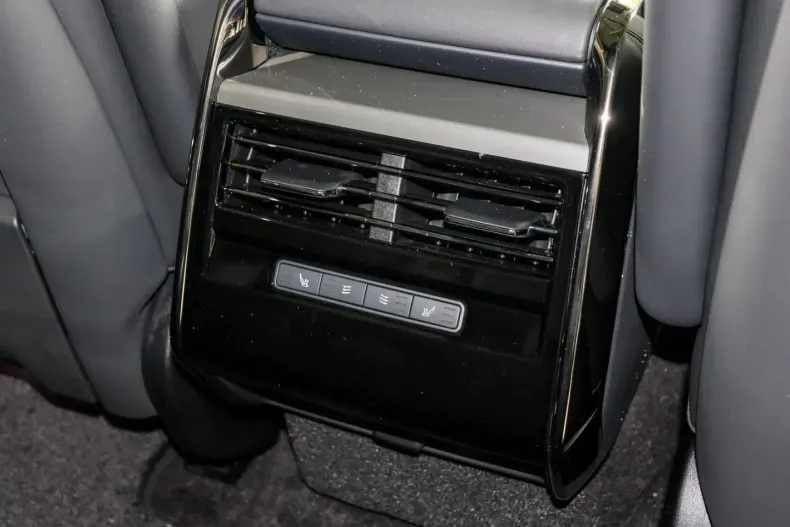 Land Rover Range Rover Sport din 2025 cu 1.500 km - oferta LAN114383 - foto 13