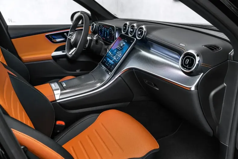 Mercedes-Benz GLC 220 din 2023 cu 5.500 km - oferta MER114385 - foto 9