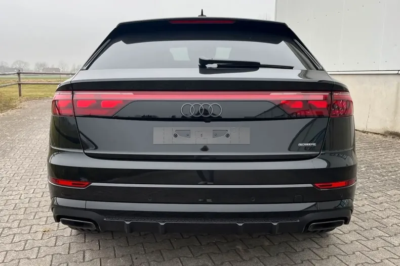 Audi Q8 din 2025 cu 10 km - oferta AUD114388 - foto 6