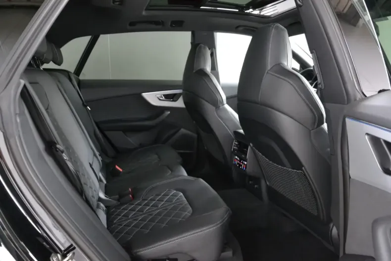 Audi Q8 din 2025 cu 1.500 km - oferta AUD114389 - foto 4