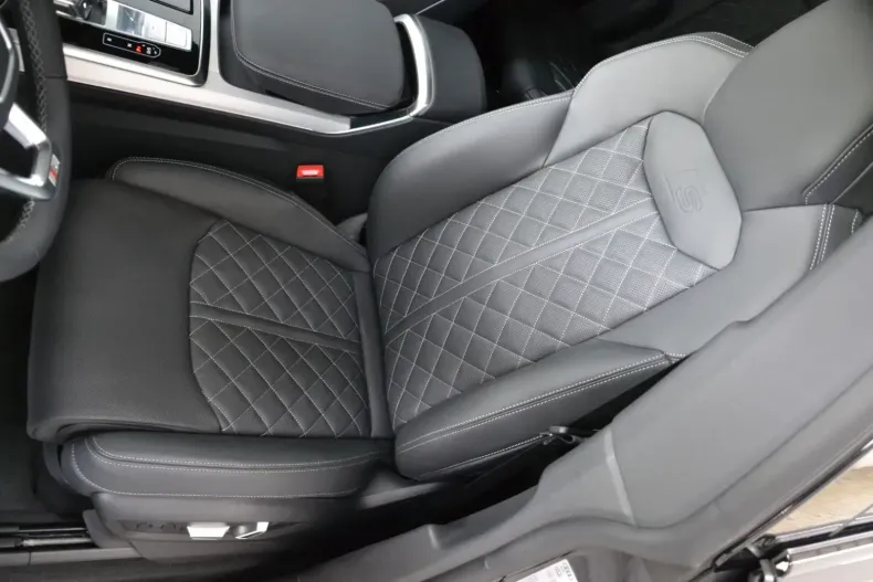 Audi Q8 din 2025 cu 1.500 km - oferta AUD114389 - foto 19