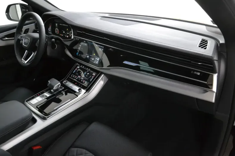 Audi Q8 din 2025 cu 1.500 km - oferta AUD114389 - foto 23