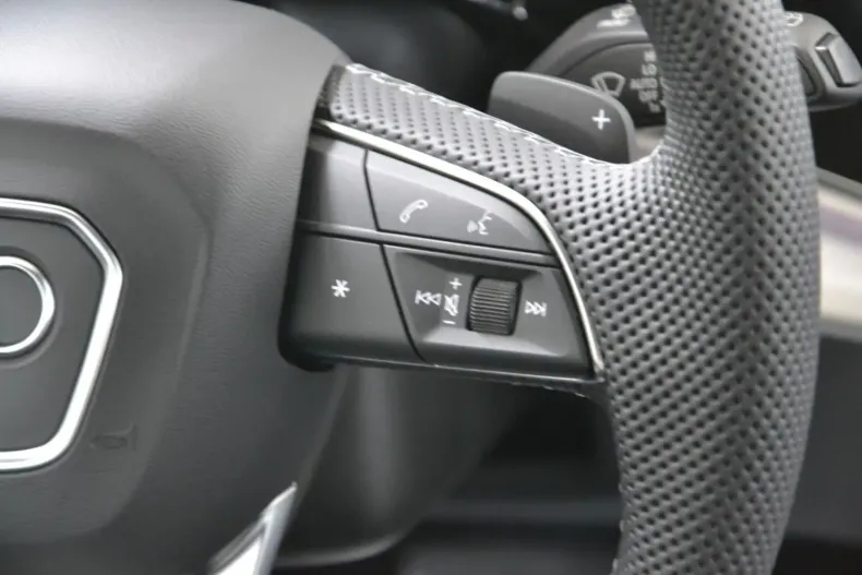 Audi Q8 din 2025 cu 1.500 km - oferta AUD114389 - foto 24