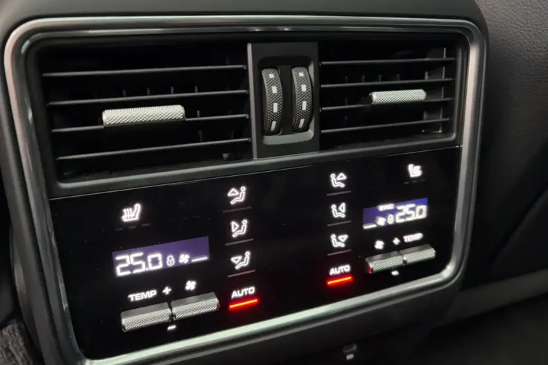 Porsche Cayenne din 2022 cu 9.200 km - oferta POR114393 - foto 14