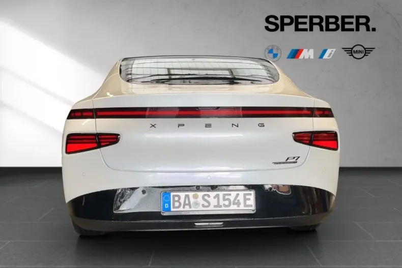 XPENG P7 din 2024 cu 17.207 km - oferta XPE114396 - foto 5