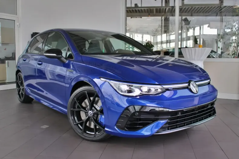 Volkswagen Golf din 2024 cu 6.000 km - oferta VOL114399 - foto 1