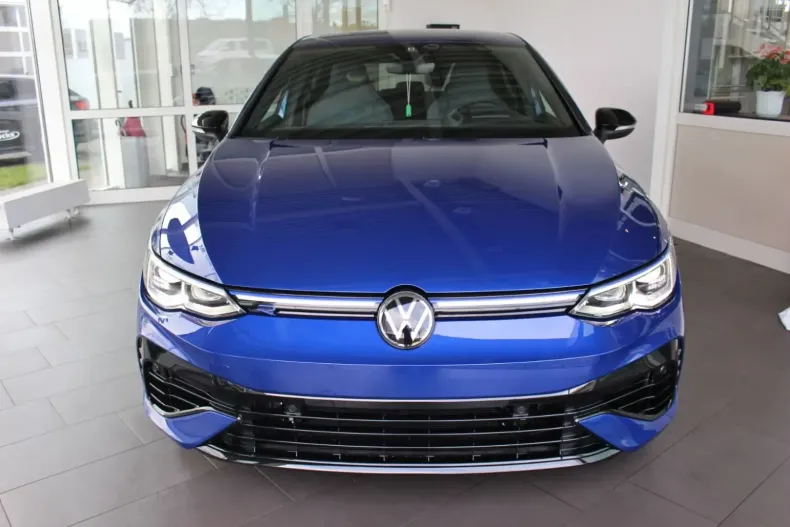 Volkswagen Golf din 2024 cu 6.000 km - oferta VOL114399 - foto 2