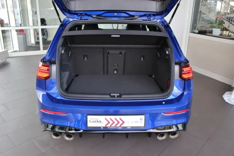 Volkswagen Golf din 2024 cu 6.000 km - oferta VOL114399 - foto 10