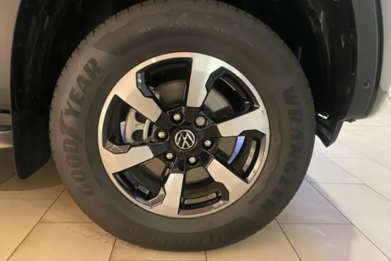 Volkswagen Amarok din 2024 cu 5.430 km - oferta VOL114402 - foto 11