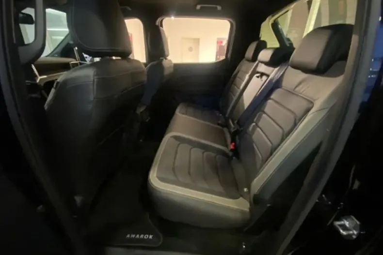 Volkswagen Amarok din 2024 cu 5.430 km - oferta VOL114402 - foto 19