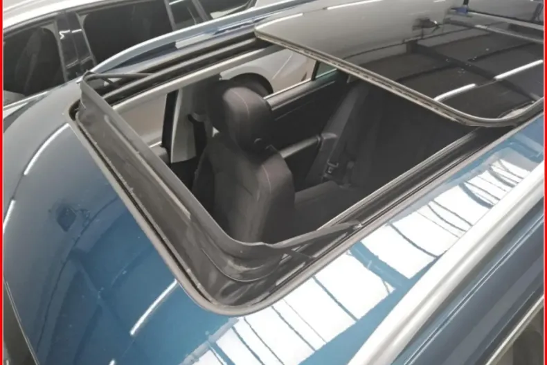 Volkswagen Tiguan din 2021 cu 63.285 km - oferta VOL114404 - foto 10