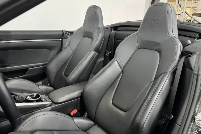 Porsche 911 din 2024 cu 29.500 km - oferta POR114410 - foto 2