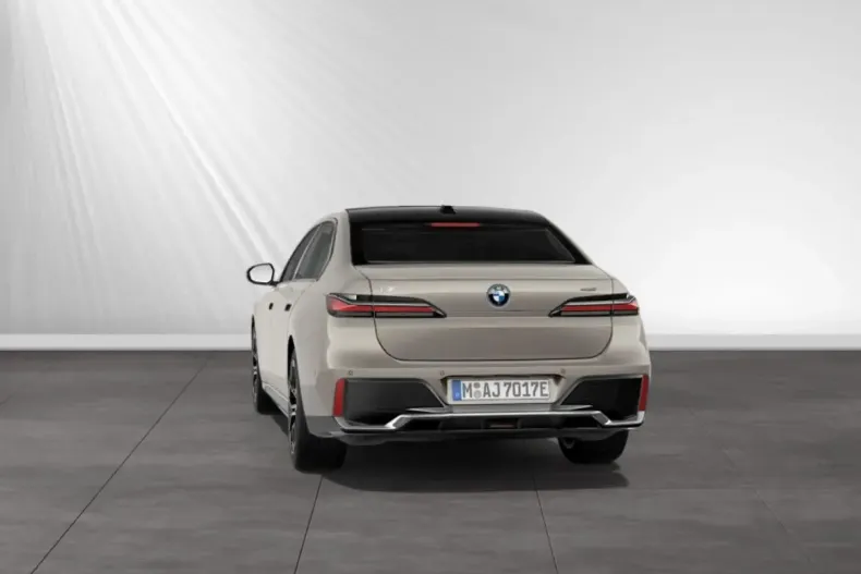 BMW i7 din 2024 cu 19.991 km - oferta BMW114419 - foto 9