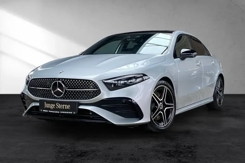 Mercedes-Benz A 250 din 2023 cu 4.080 km - oferta MER114423 - foto 1