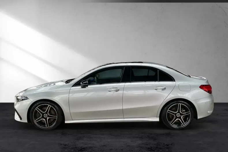 Mercedes-Benz A 250 din 2023 cu 4.080 km - oferta MER114423 - foto 2