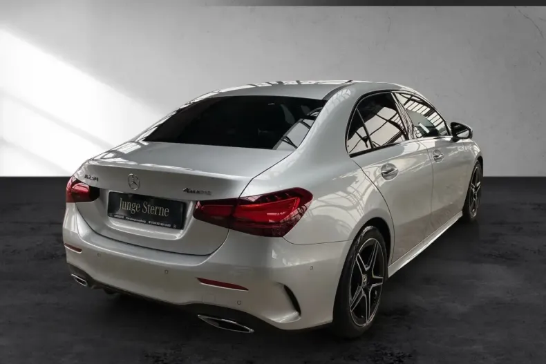 Mercedes-Benz A 250 din 2023 cu 4.080 km - oferta MER114423 - foto 4