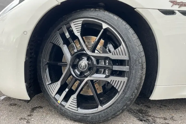 Maserati Granturismo din 2024 cu 11.000 km - oferta MAS114427 - foto 5