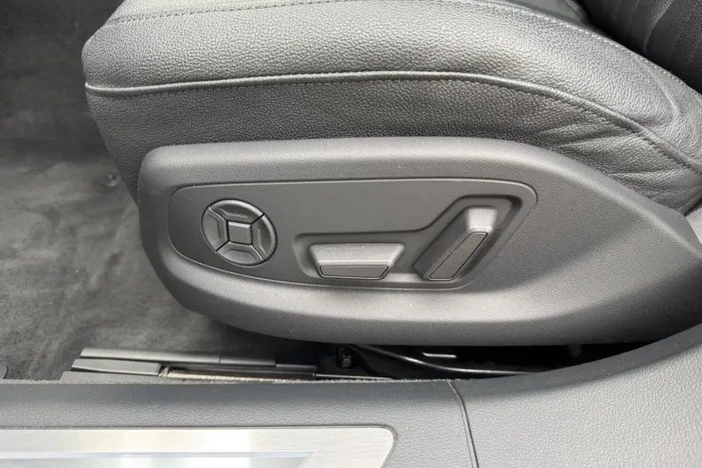 Audi A8 din 2022 cu 41.500 km - oferta AUD114430 - foto 9