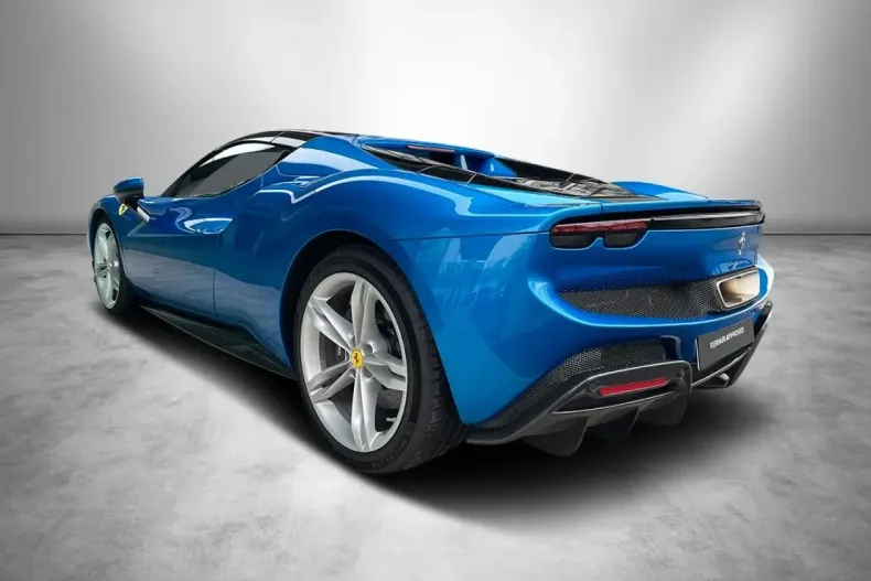 Ferrari 296 GTS din 2023 cu 4.900 km - oferta FER114442 - foto 7