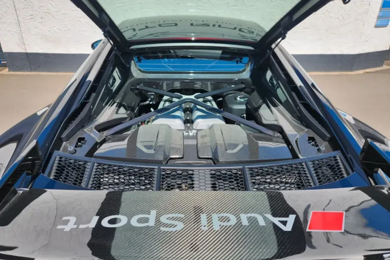 Audi R8 din 2021 cu 11.000 km - oferta AUD114446 - foto 8