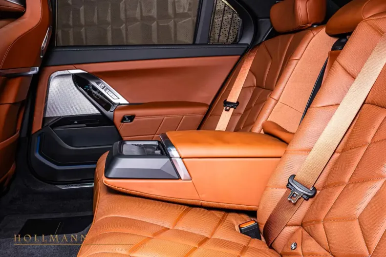 BMW M760 din 2024 cu 4.100 km - oferta BMW114474 - foto 4