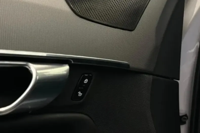 Volvo XC90 din 2022 cu 102.000 km - oferta VOL114475 - foto 17