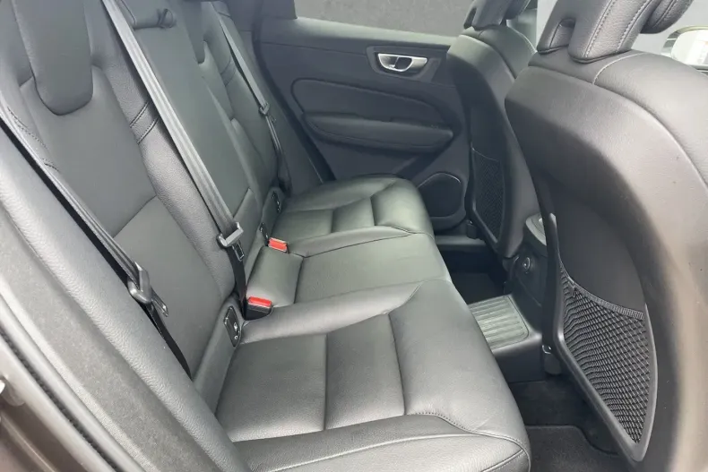 Volvo XC60 din 2023 cu 25.594 km - oferta VOL114489 - foto 7