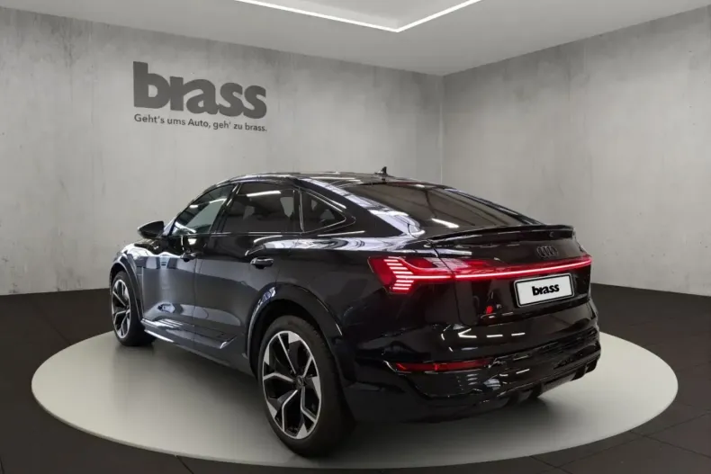 Audi SQ8 din 2024 cu 4.739 km - oferta AUD114501 - foto 4