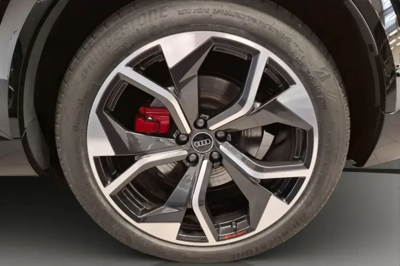 Audi SQ8 din 2024 cu 4.739 km - oferta AUD114501 - foto 18