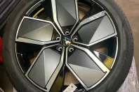 Volkswagen Touareg din 2023 cu 15.900 km - oferta VOL114503 - foto 4