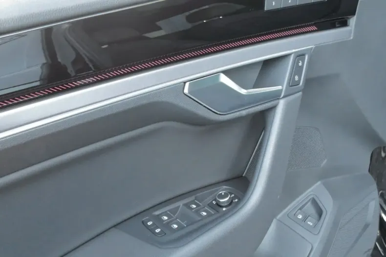 Volkswagen Touareg din 2023 cu 15.900 km - oferta VOL114503 - foto 10