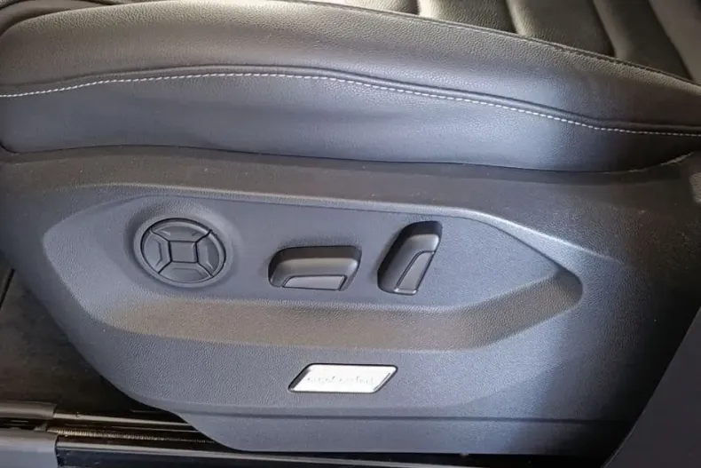 Volkswagen Touareg din 2023 cu 19.000 km - oferta VOL114504 - foto 12