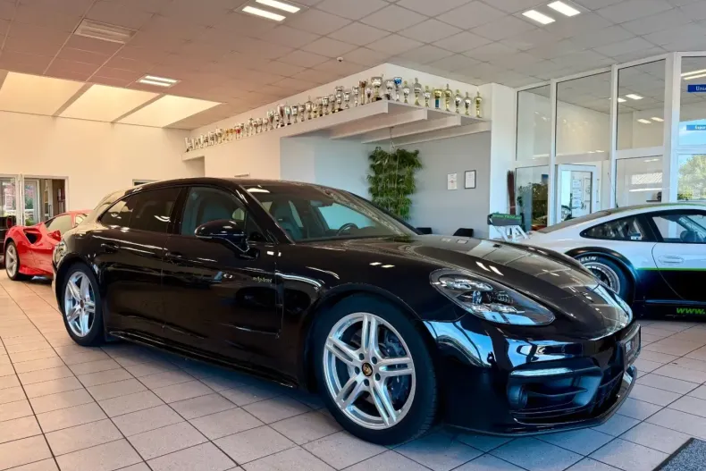 Porsche Panamera din 2023 cu 12.459 km - oferta POR114507 - foto 1